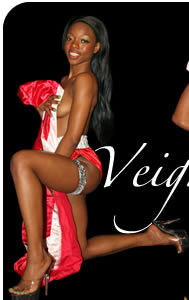 Veighlyn kneeling